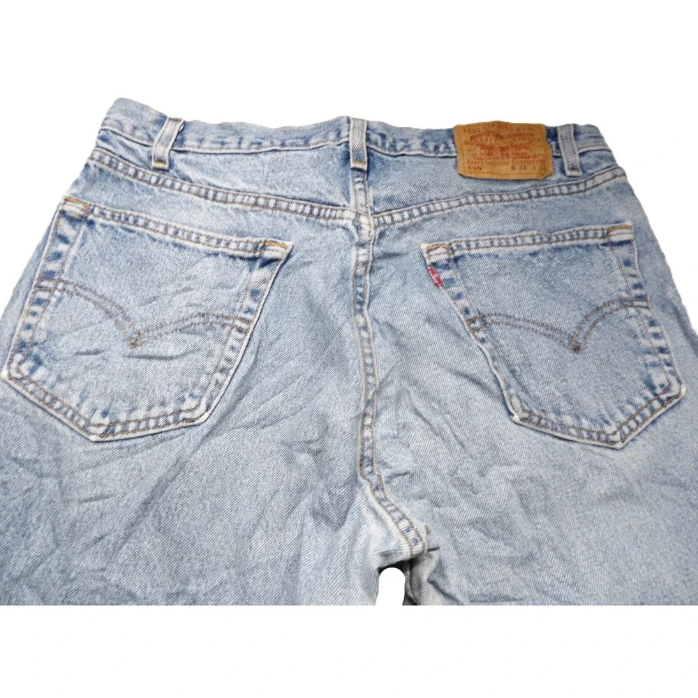 VTG 90s Levis 550 Jeans Men W34 L34 Made USA Light Wash Relaxed Tapered Leg Blue